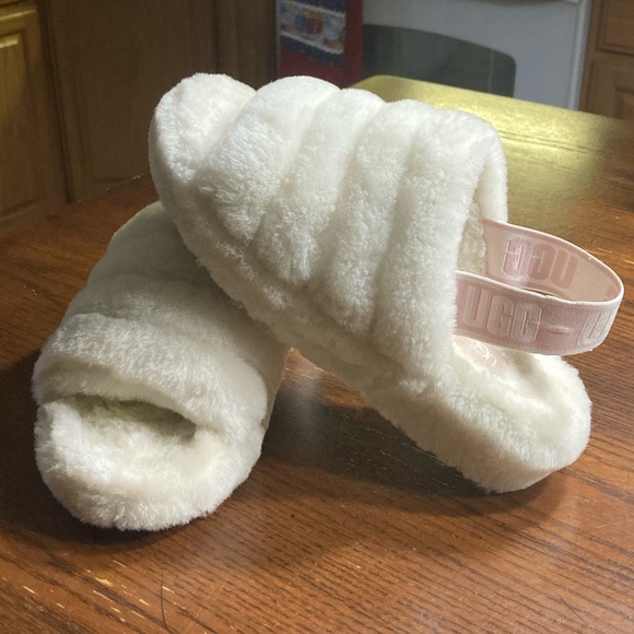 UGG Shoes - UGG fluff yeah white